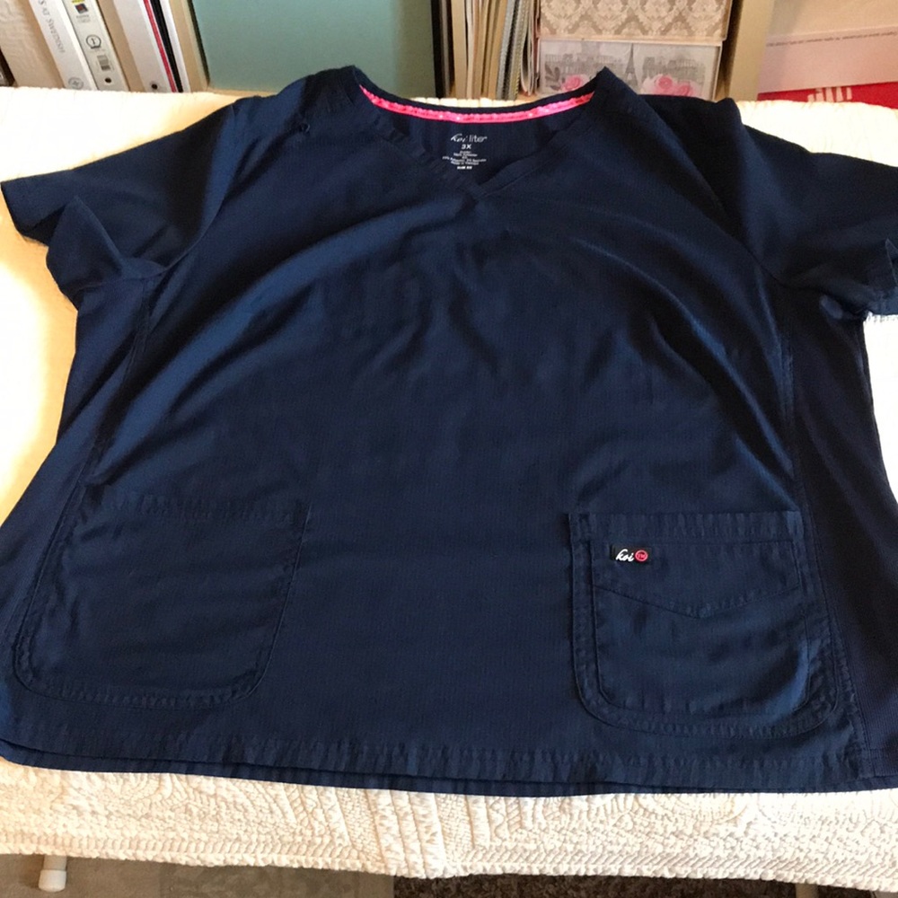 Koi scrub top in new condition
